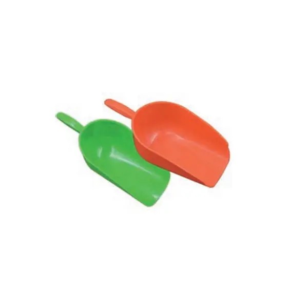 Plastic feed scoop Plastic feed scoop